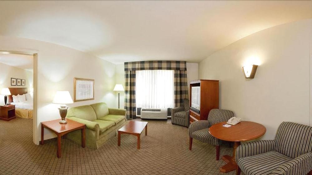 Holiday Inn Express Hotel & Suites Jackson - Flowood By Ihg Exterior photo