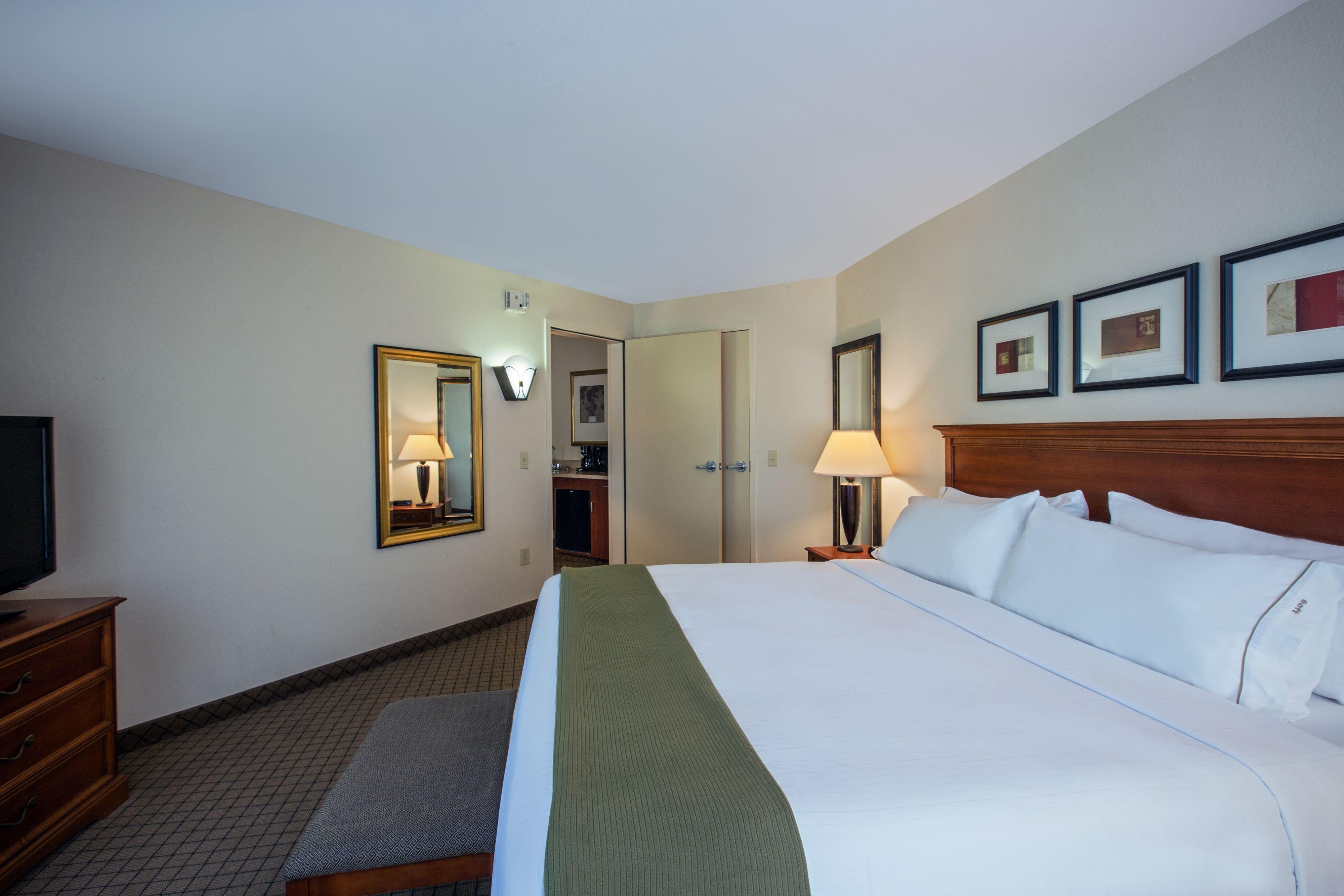 Holiday Inn Express Hotel & Suites Jackson - Flowood By Ihg Exterior photo