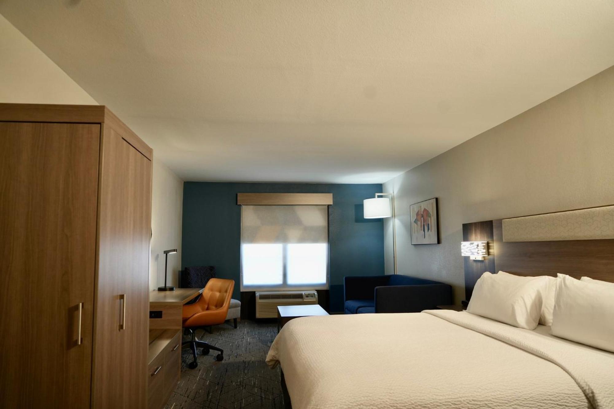 Holiday Inn Express Hotel & Suites Jackson - Flowood By Ihg Exterior photo